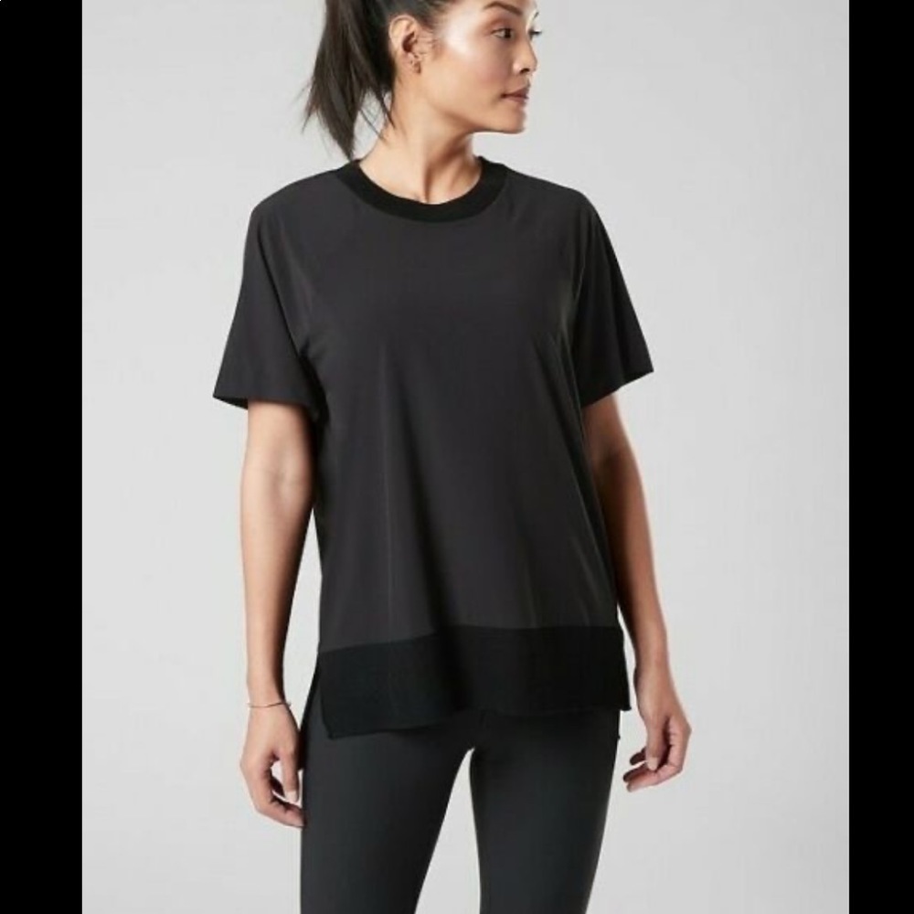 Athleta Zephyr Black Top